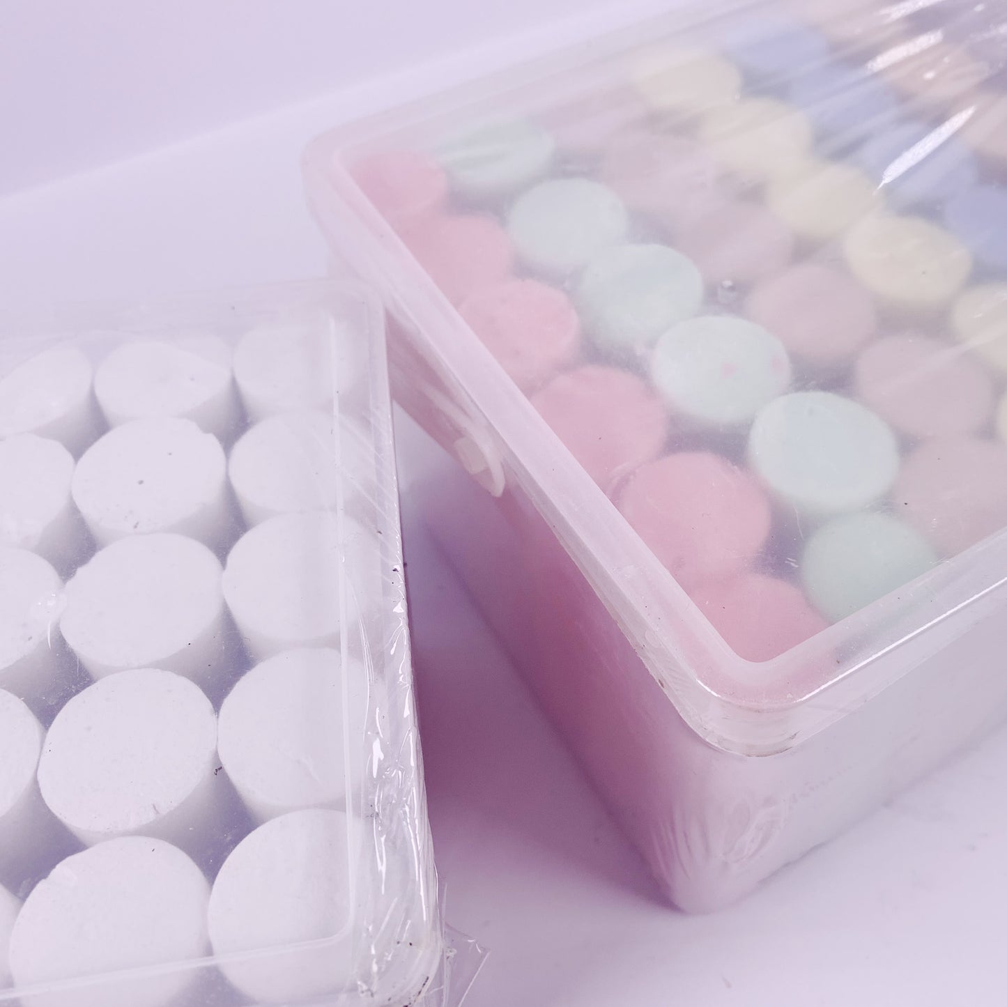 Jumbo Outdoor Chalk Set – 72 Chunky Sidewalk Chalks in White & Colour – Washable, Easy Grip, Ideal for Blackboards, Pavements and Play