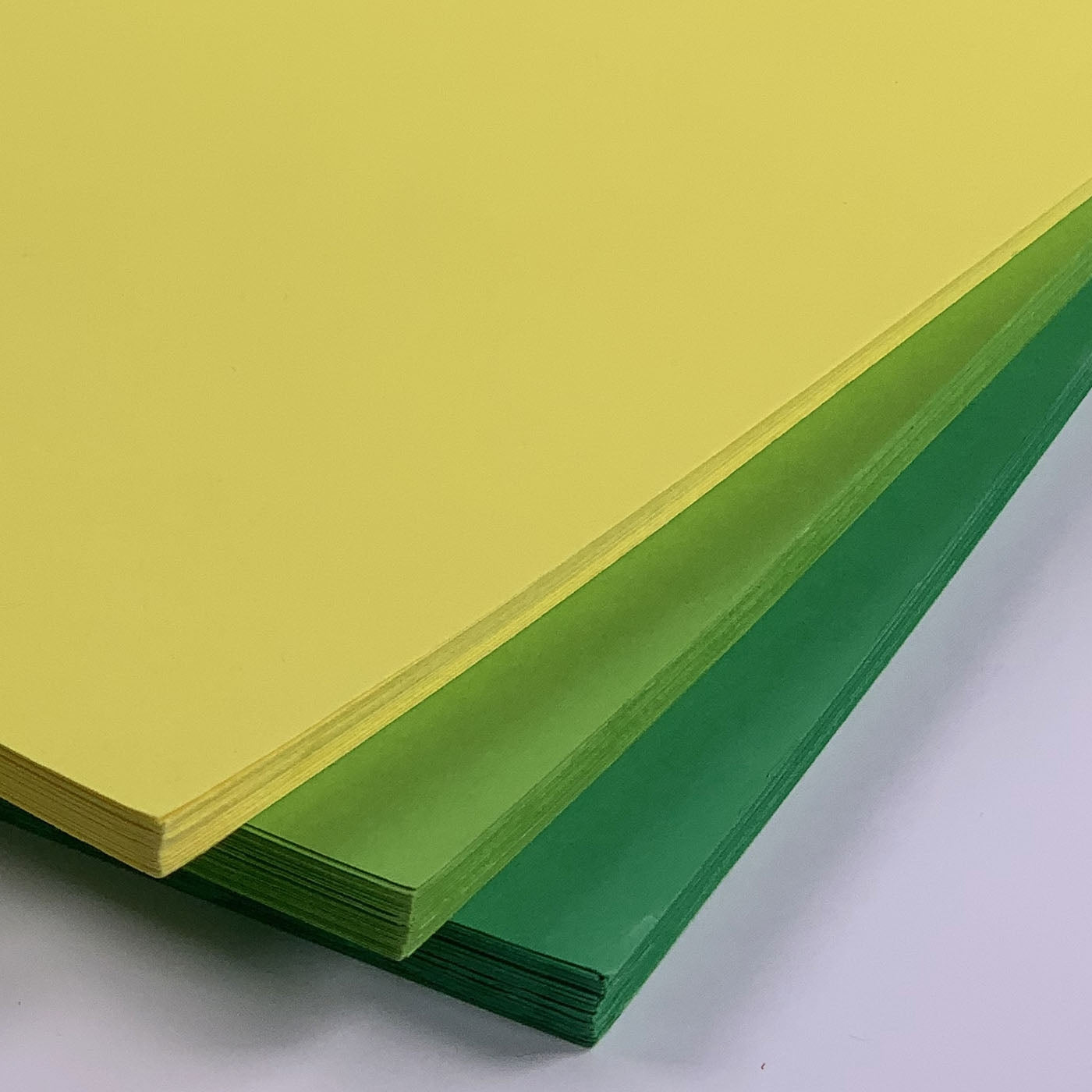 A4 Easter Coloured Card Pack in 160gsm & Assortment of Colours