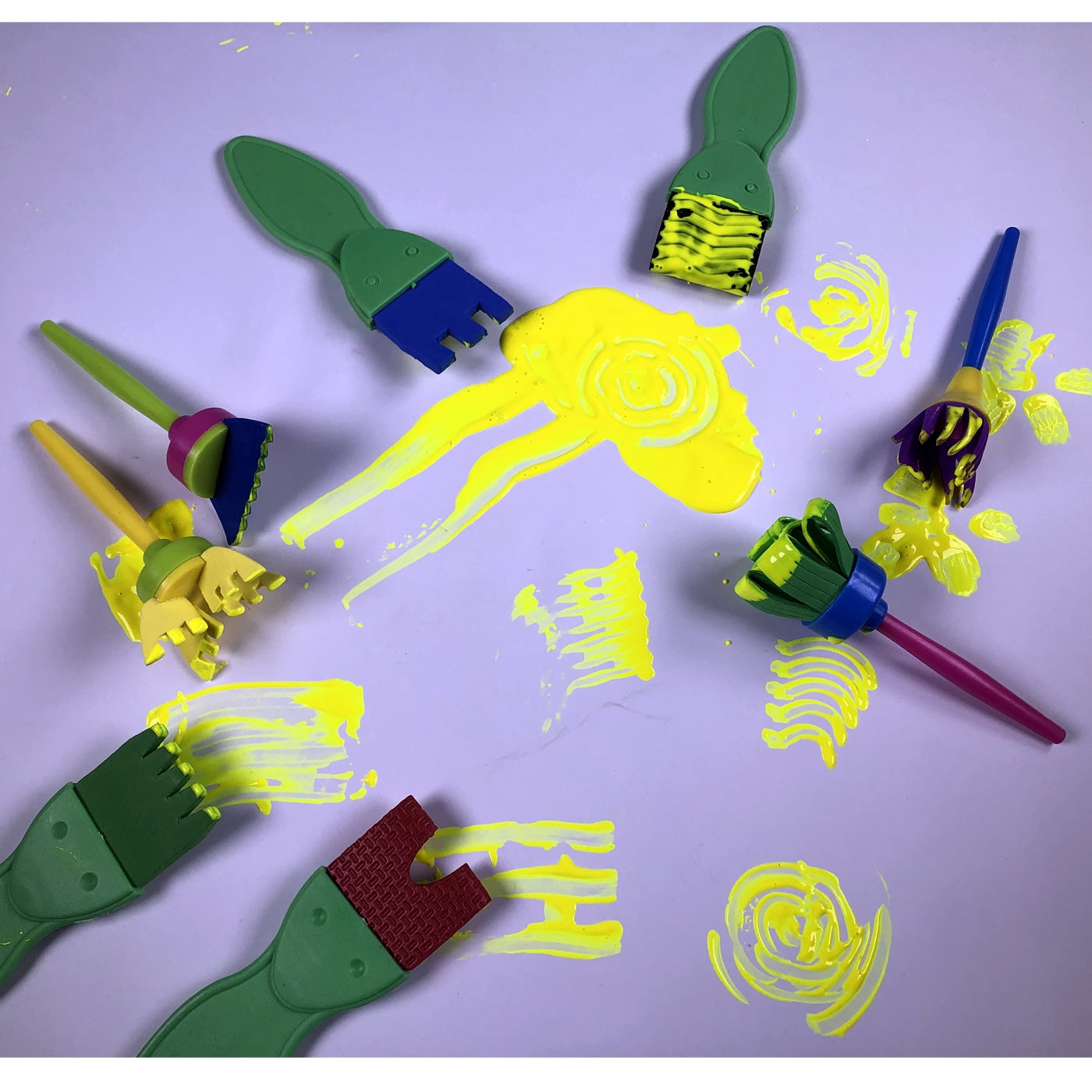 small hands brush set