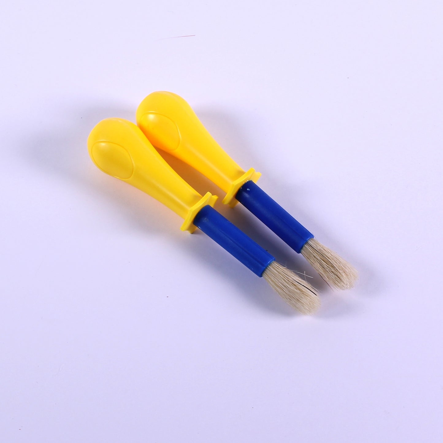 Yellow Non-Roll Hog Bristle Jumbo Paint Brushes