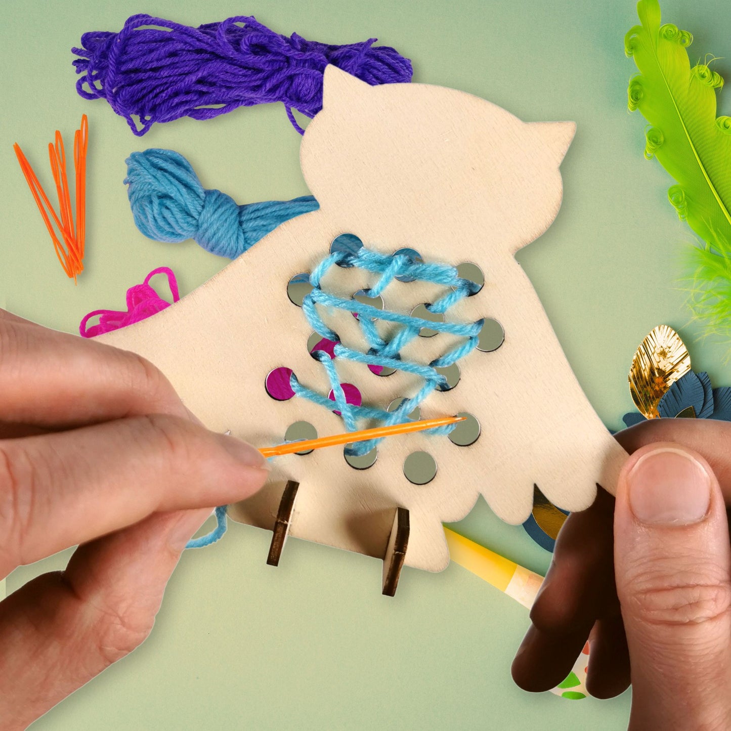 6 Wooden Animal Threading Shapes with Thread & Plastic Needle, Pop Out Learning Aids, Fine Motor Skills Development & Creative Play