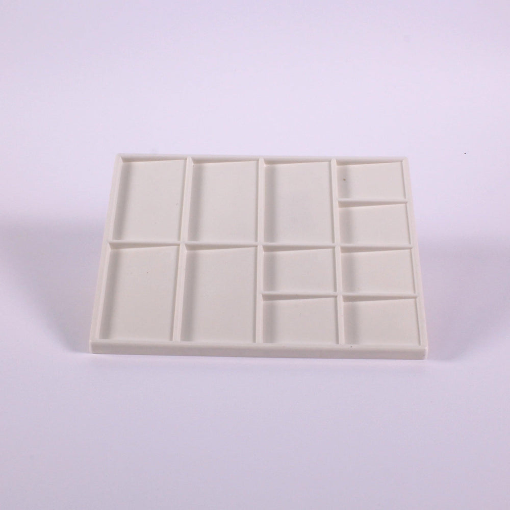 11 Well White Plastic Paint Mixing Palette