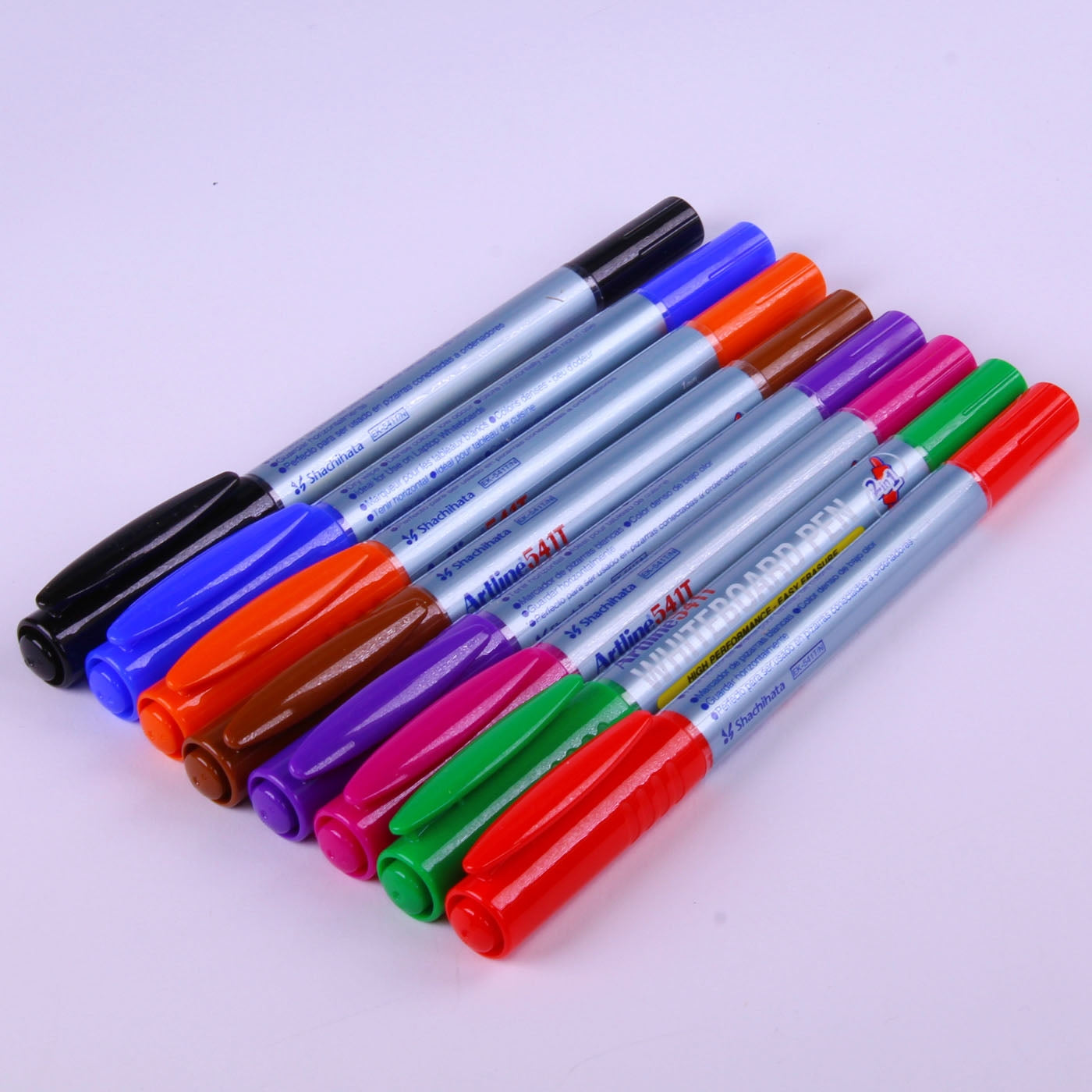 twin ended white board pens