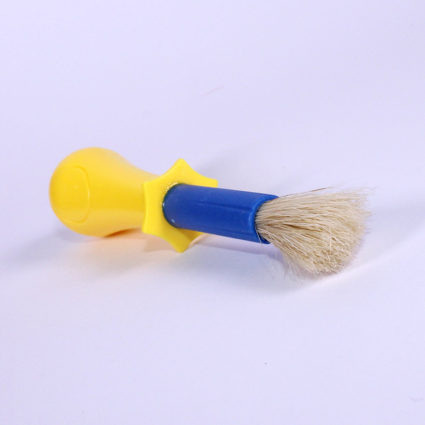 Yellow Non-Roll Hog Bristle Jumbo Paint Brushes