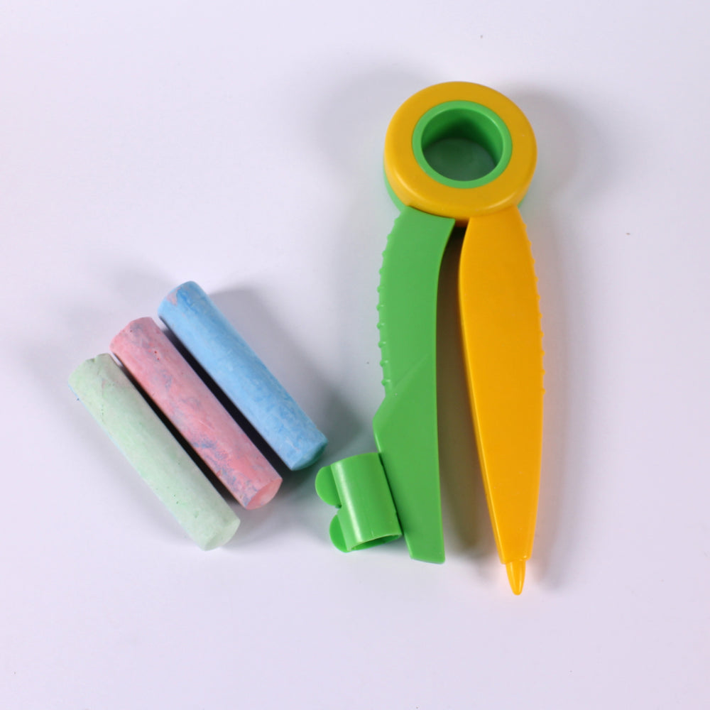 A Plastic Compass with 3 Chalks Included